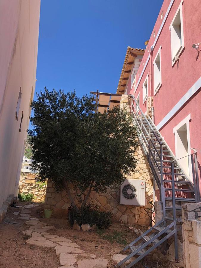 דירות פליאוחורה Pink House מראה חיצוני תמונה