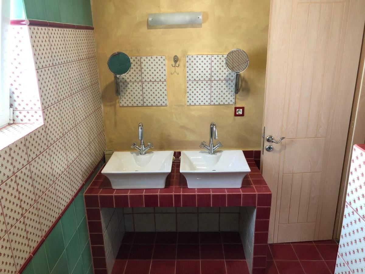 דירות פליאוחורה Pink House מראה חיצוני תמונה